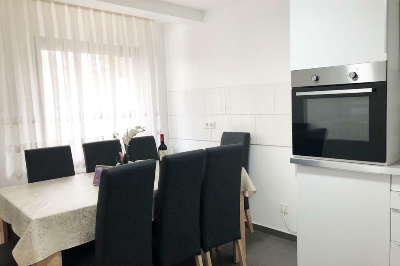 Ferienhaus Koeln Bagian luar foto